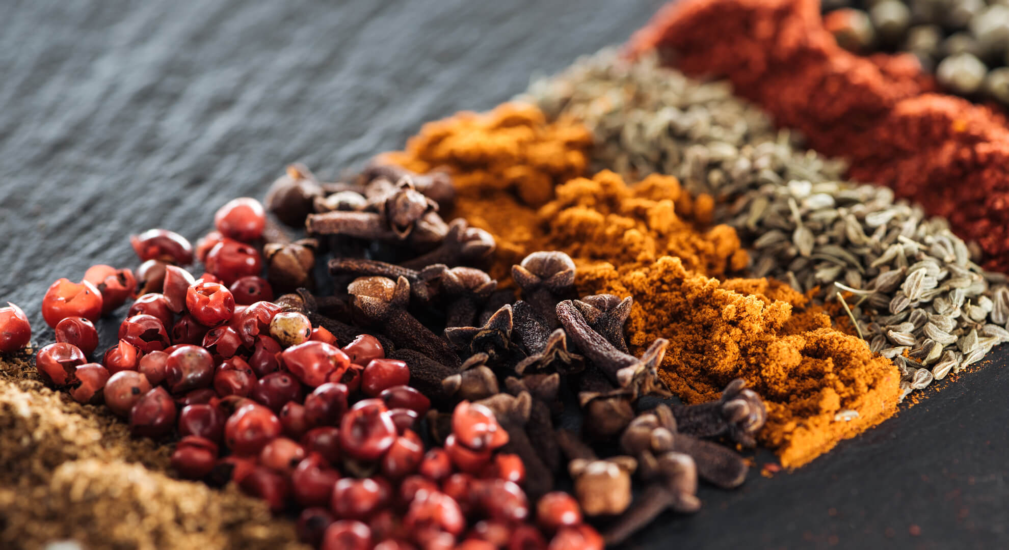 A mustármag korianderrel, bazsalikommal, borókával és babérral 